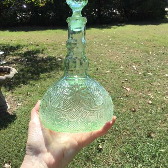 Vintage Indiana Glass Green Pressed Glass Decanter & 6 Matching Goblets - Picture 4 of 9